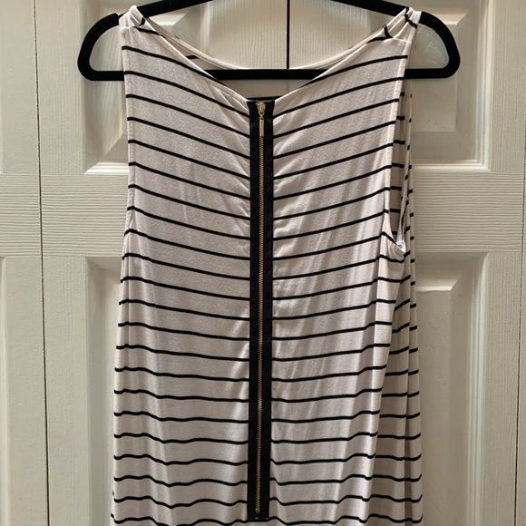 Black and white striped dress - Picture 4 of 4